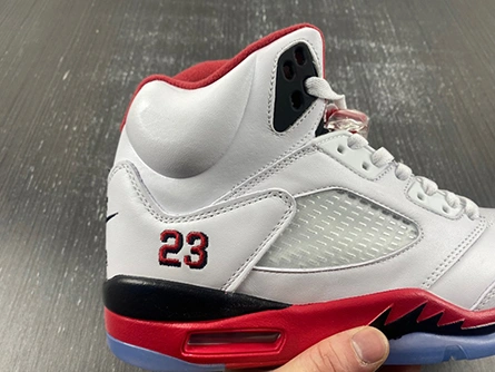 9417 Jordan 5 Retro Fire Red Black Tongue  136027- Vibrant 555