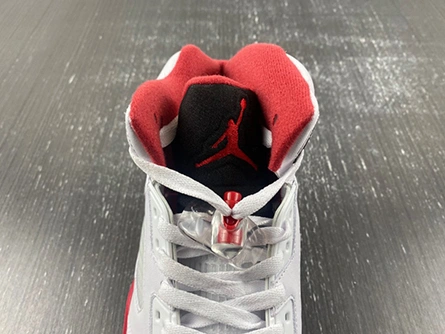 9417 Jordan 5 Retro Fire Red Black Tongue  136027- Vibrant 555