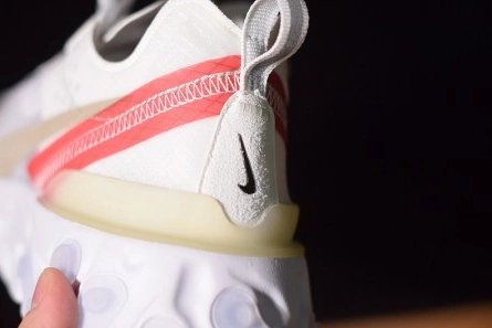 Elegant 1572 Nike React Element 87 AQ1090- 1332