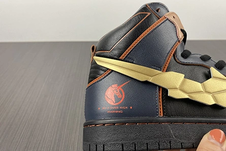 AllSeason 1822 Gundam x Nike SB Dunk High DH7717- 1073