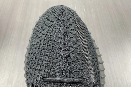 4628 adidas Yeezy Boost 350 V2 Onyx HQ EyeCatching 1663