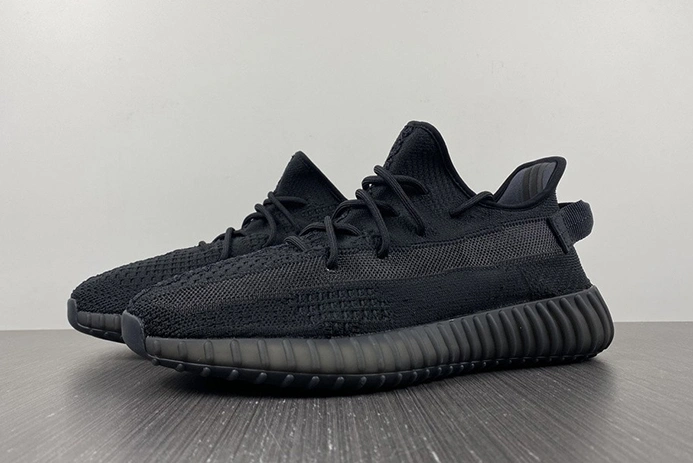 4628 adidas Yeezy Boost 350 V2 Onyx HQ EyeCatching 1663