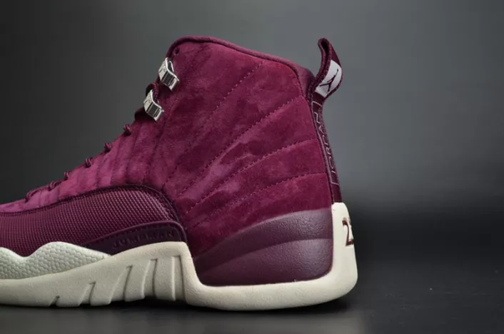 6359 Jordan 12 Retro Bordeaux 130690- Minimalist 777