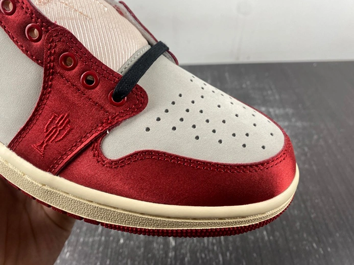 2408 Jordan 1 Retro Low OG Trophy Room Away  FN0432- Fashionable 50