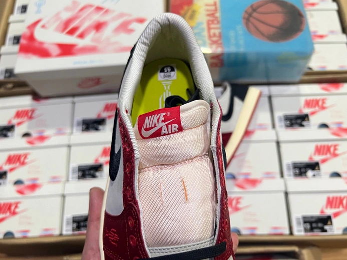 2408 Jordan 1 Retro Low OG Trophy Room Away  FN0432- Fashionable 50