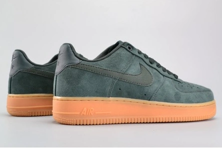 SportInspired 9524 Nike Air Force 1 ´07 LV8 Suede  Outdoor Green Brand MENS AA1117- 1220
