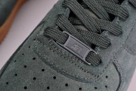 SportInspired 9524 Nike Air Force 1 ´07 LV8 Suede  Outdoor Green Brand MENS AA1117- 1220