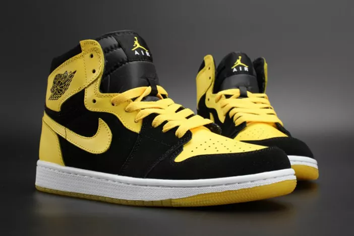 GoAnywhere 9813 Air Jordan 1 Retro Mid 'New Love 554724- 297