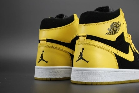 GoAnywhere 9813 Air Jordan 1 Retro Mid 'New Love 554724- 297