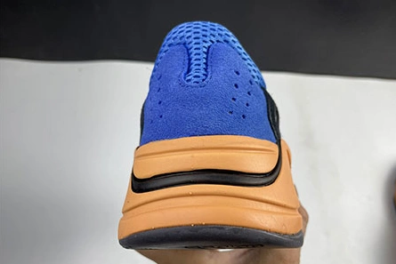 Compact 2245 Adidas Yeezy Boost 700  Blue GZ Compact 1709