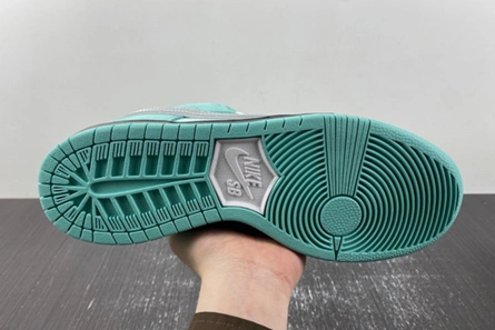 3612 Concepts x TIFFANY CO. x Nike SB Dunk Low BV1310- Functional 945
