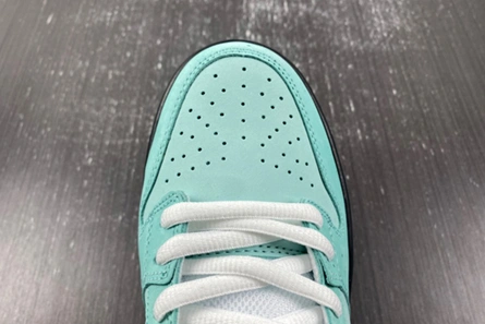 3612 Concepts x TIFFANY CO. x Nike SB Dunk Low BV1310- Functional 945