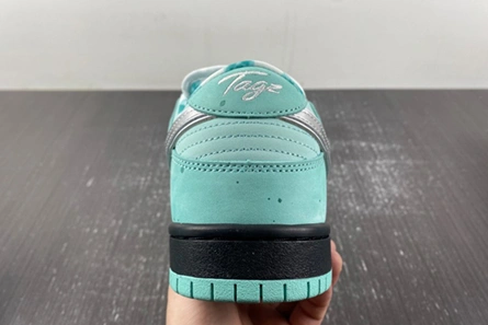 3612 Concepts x TIFFANY CO. x Nike SB Dunk Low BV1310- Functional 945