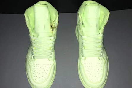 EasyMatch 5434 Air Jordan 1 WMNS “Barely Volt” AH7389- 254