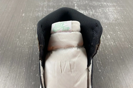 8759 Air Jordan 1 Retro High OG NRG Minimalist 299