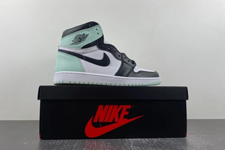 8759 Air Jordan 1 Retro High OG NRG Minimalist 299