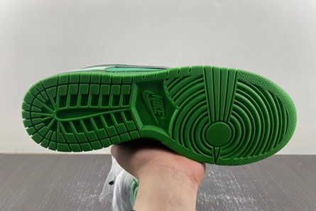 Lightweight Concepts x Nike SB Dunk Low BV1310-303 939