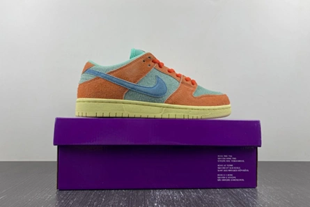 Versatile 6906 Nike SB Dunk Low Orange Emerald Rise  DV5429- 991