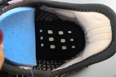 6955 adidas Yeezy Boost 350 V2“ Yecheil” KIDS YEEZY FW DailyWear 2140