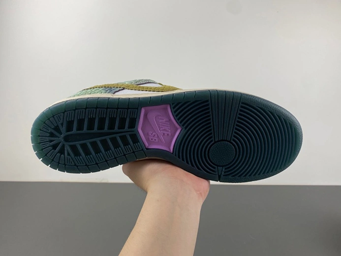 5040 Nike SB Dunk Low Alexis Sablone Chameleon  HJ3386- Breathable 921