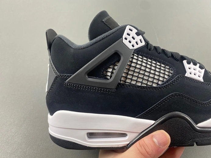 Breathable 5800 AIR JORDAN 4 RETRO 'WHITE THUNDER' FQ8138- 443