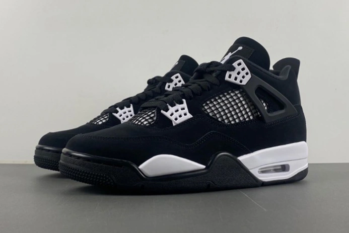 Breathable 5800 AIR JORDAN 4 RETRO 'WHITE THUNDER' FQ8138- 443