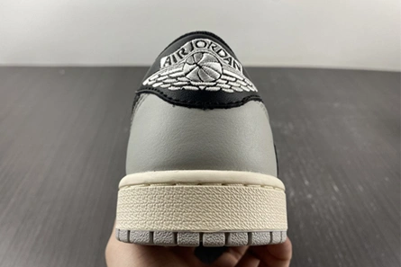 Cozy 6571 Travis Scott x Air Jordan 1 low DM7866- 167