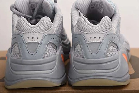 Flexible 5585 ADIDAS YEEZY BOOST 700 V2 INERTIA - FW 1757