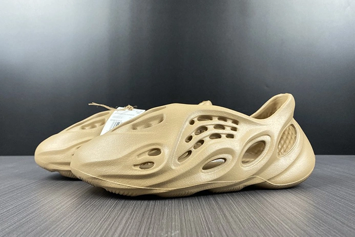 7595 adidas Yeezy Foam RNNR Ochre  GW Modern 1634
