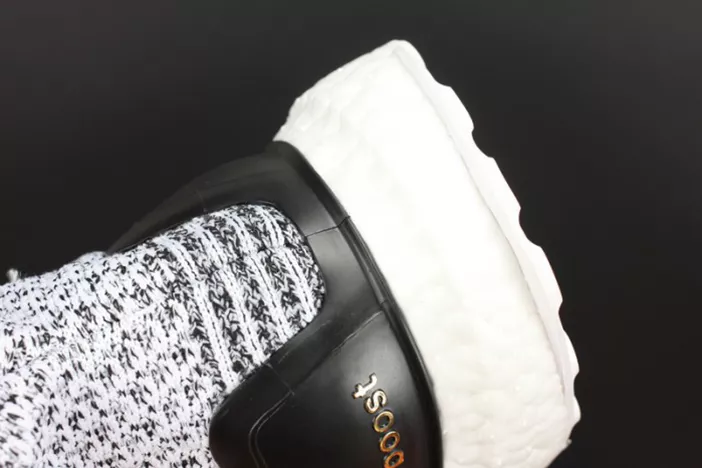 8597 ADIDAS ULTRA BOOST OREO  WHITE BLACK MENS S DailyWear 1901