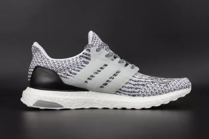 8597 ADIDAS ULTRA BOOST OREO  WHITE BLACK MENS S DailyWear 1901