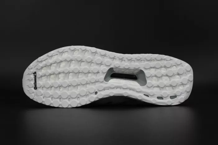 8597 ADIDAS ULTRA BOOST OREO  WHITE BLACK MENS S DailyWear 1901