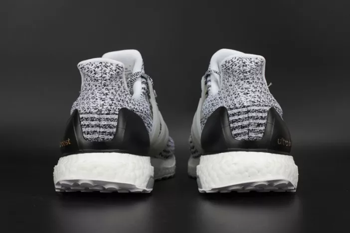 8597 ADIDAS ULTRA BOOST OREO  WHITE BLACK MENS S DailyWear 1901
