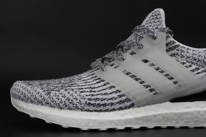 8597 ADIDAS ULTRA BOOST OREO  WHITE BLACK MENS S DailyWear 1901