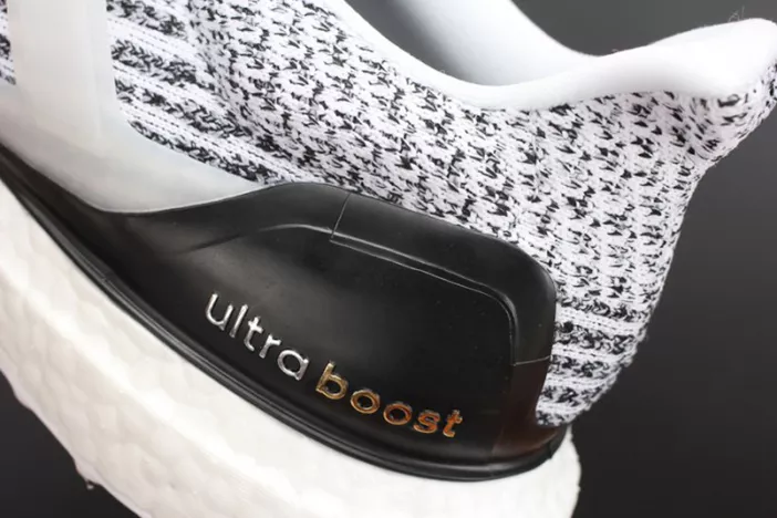 8597 ADIDAS ULTRA BOOST OREO  WHITE BLACK MENS S DailyWear 1901