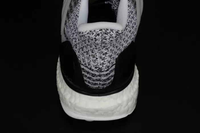 8597 ADIDAS ULTRA BOOST OREO  WHITE BLACK MENS S DailyWear 1901