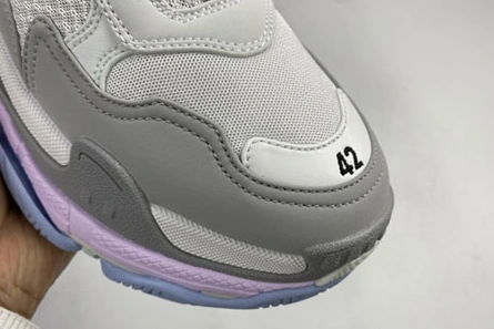 AllSeason 7592 BALENCIAGE TRIPLE TRAINER 536737 W2FW1 1984