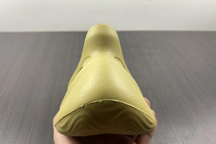 Trendy 1590 adidas Yeezy Foam RNNR Sulfur  GV 1638