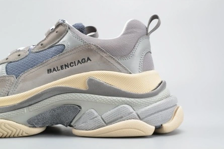 191 BALENCIAGA 17FW TRIPLE S WASHED SHOW SNEA GREY  MENS AED Resilient 2074