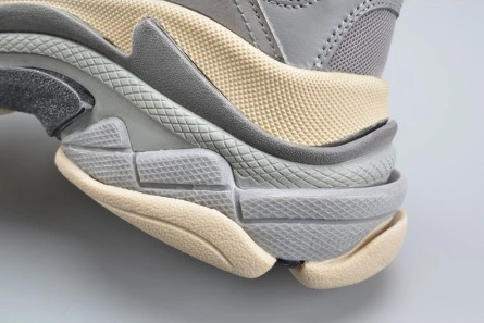 191 BALENCIAGA 17FW TRIPLE S WASHED SHOW SNEA GREY  MENS AED Resilient 2074