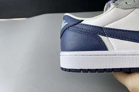 SmartChoice 3250 Nike Air Jordan 1 Low CW8576- 223