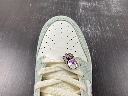 Elegant 7489 Nike Dunk Low LX Year of the Dragon (2024) (Women's)  FZ5065-111