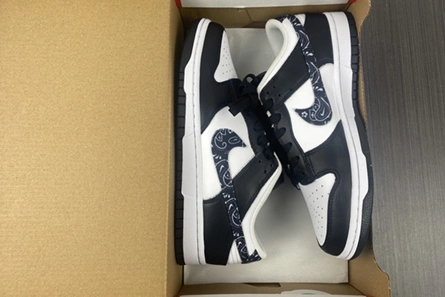 Vibrant 4017 Nike Dunk Low Essential Paisley Pack Black  DH4401- 1084