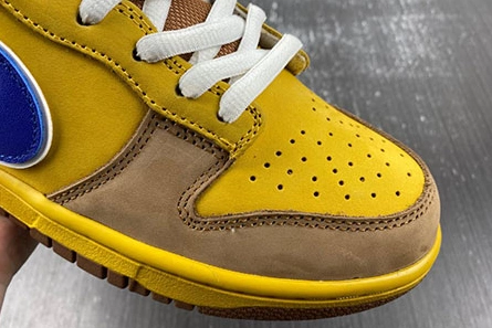 5913 Nike SB Dunk Low Newcastle Brown Ale  313170- Resilient 943