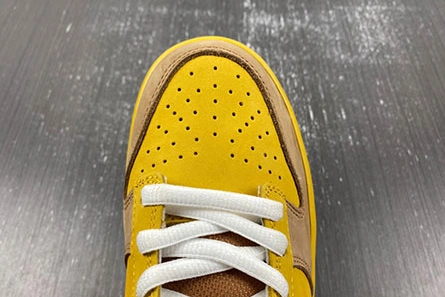 5913 Nike SB Dunk Low Newcastle Brown Ale  313170- Resilient 943