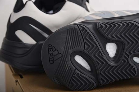939 Yeezy Boost 700 MNVN Bone FY Comfortable 1725