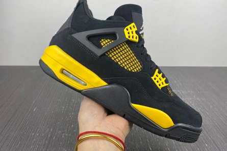 Trendsetting 3575 Jordan 4 Retro Thunder (2023)  DH6927- 487