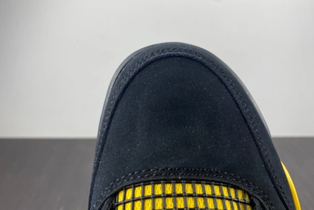Trendsetting 3575 Jordan 4 Retro Thunder (2023)  DH6927- 487