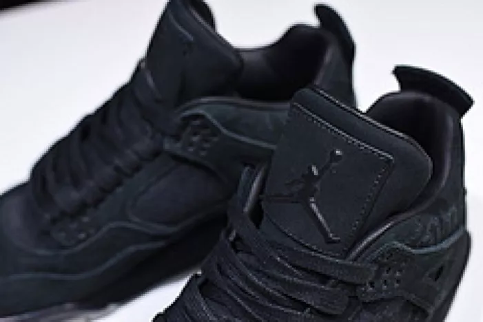 2906 Nike Air Jordan 4 retro kaws black 930155- Vibrant 540