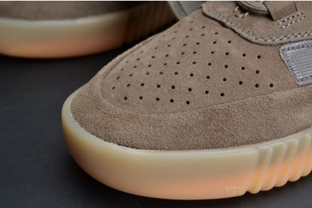 WellDesigned 4400 adidas Yeezy 750 Boost Light Brown BY 1779